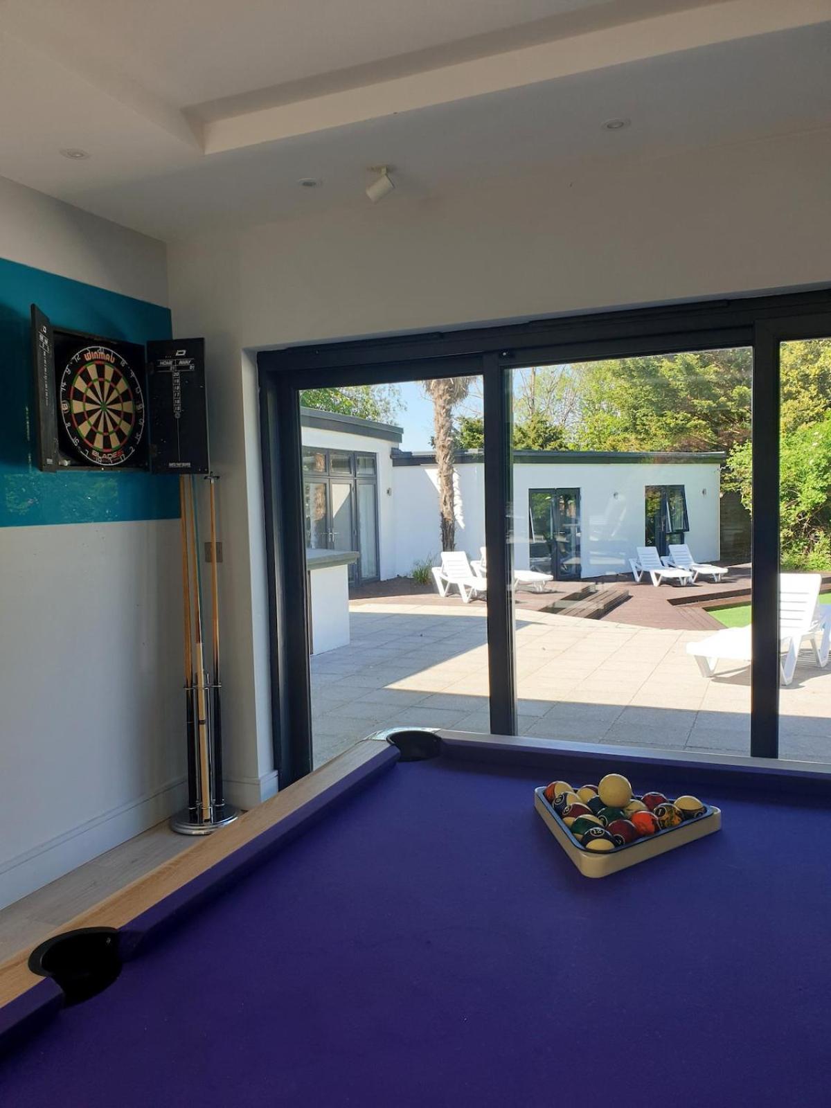 Tranquil & Unique Villa On The Uk'S Sunniest Place Ratton Exteriör bild